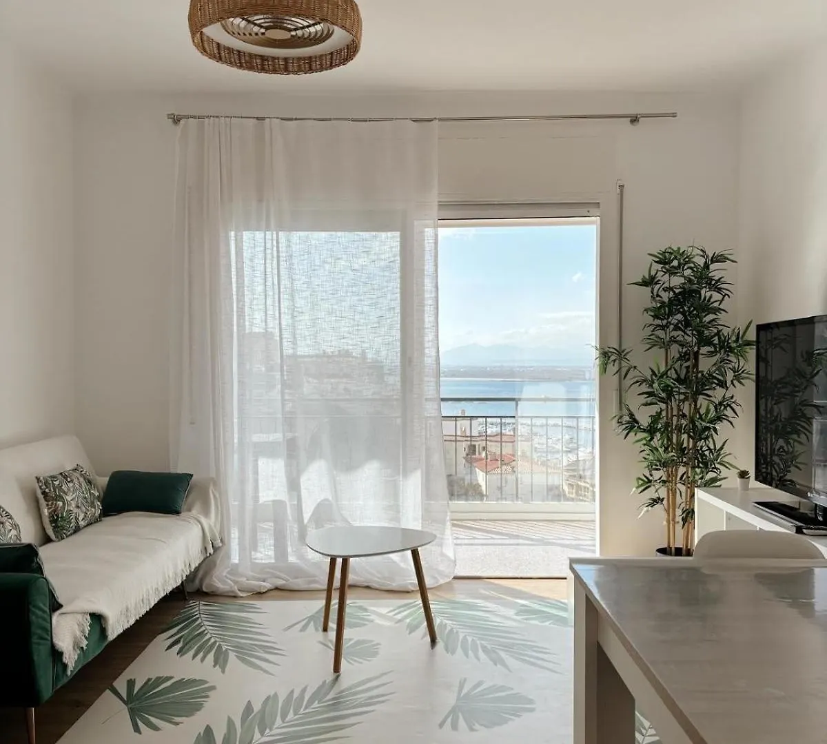 Bella Vista Apartment - Costa Brava Seaview Roses
